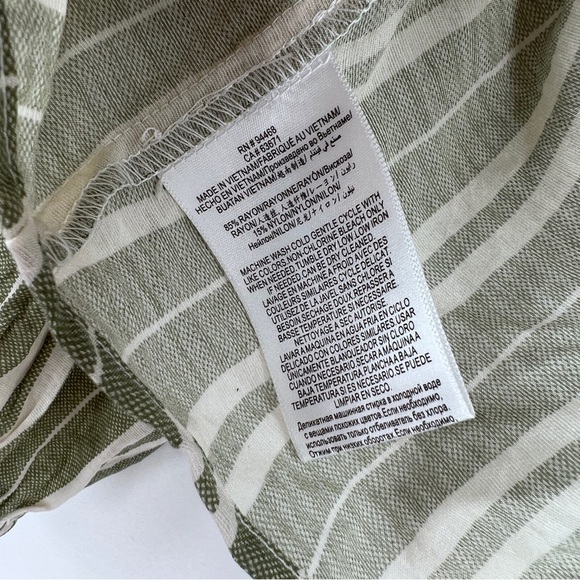 BCBGENERATION MAGDA TIE-FRONT STRIPED CROP TOP OLIVE/IVORY STRIPPED SIZE SMALL - Picture 7 of 11